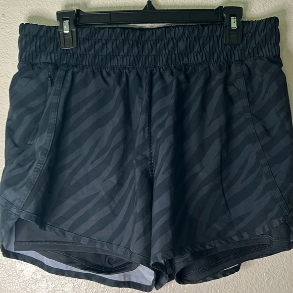 Avia athletic shorts - Picture 1 of 4